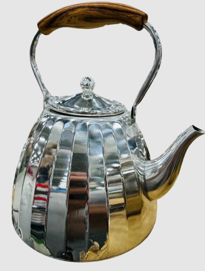 Classic Ribbed Stainless Steel Kettle with Wooden Handle (3L)